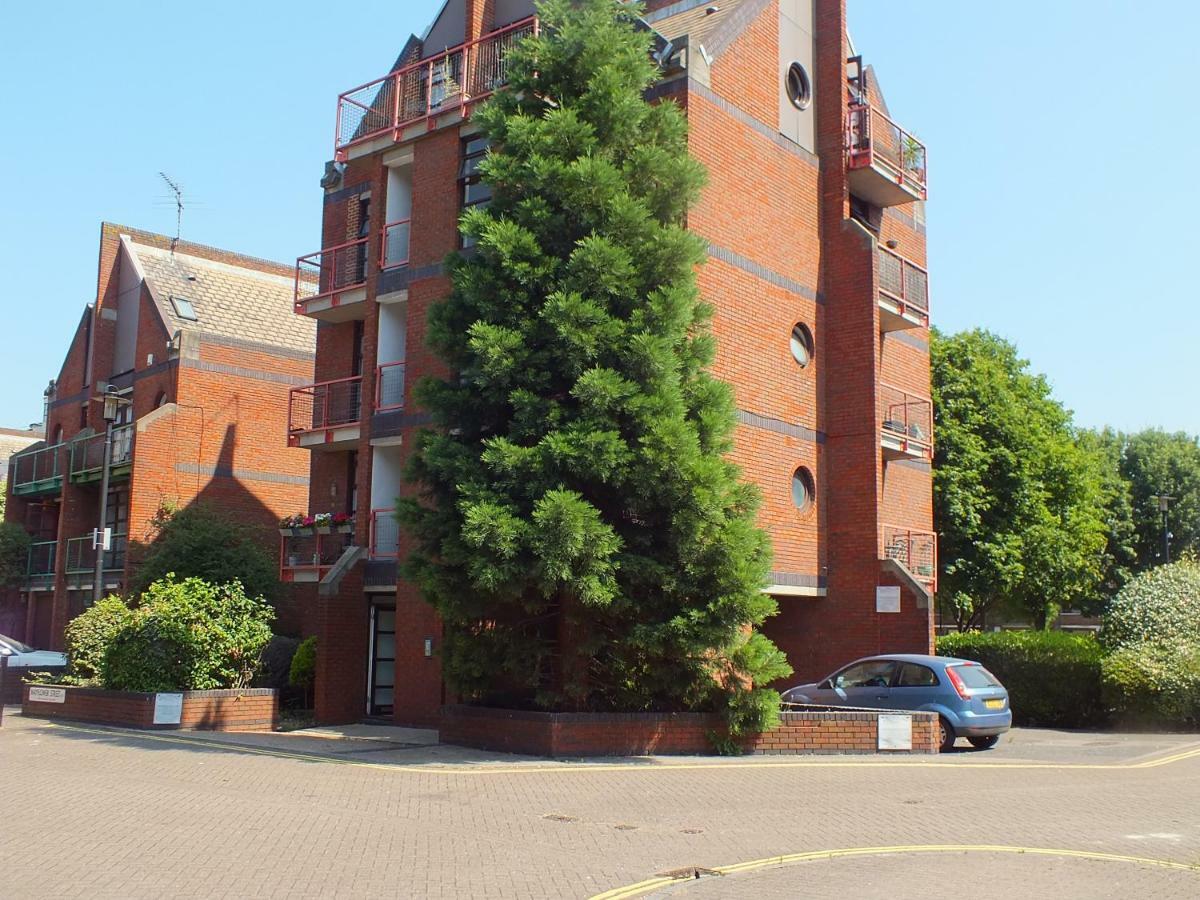 Rotherhithe Apartment Near Park And River ロンドン エクステリア 写真